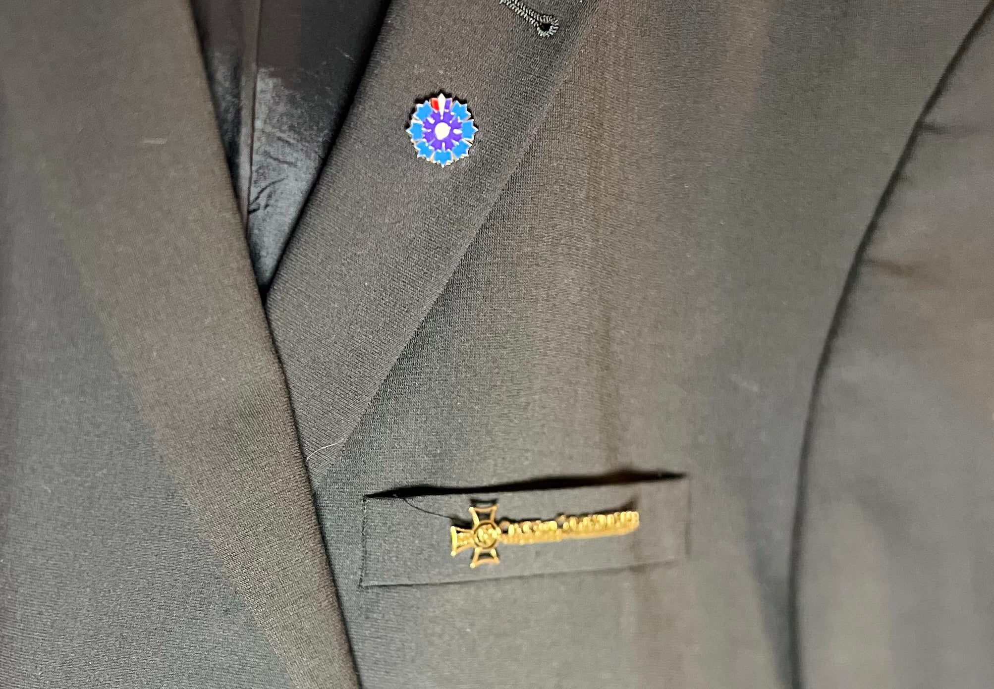 Broche Croix du Combattant – Broche Métal Doré